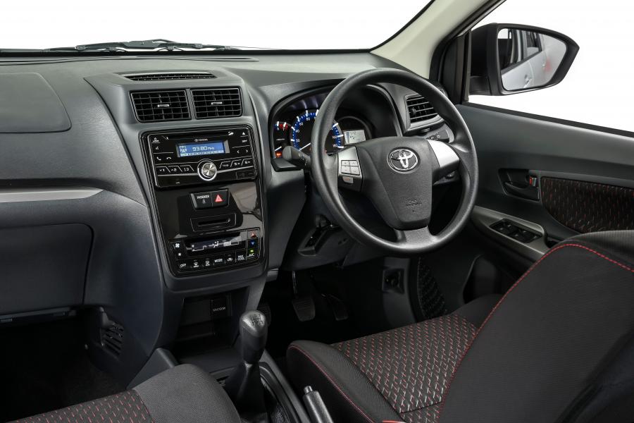 Торпедо Toyota Avanza 2019 года  (ZA) (фото 26 из 26)